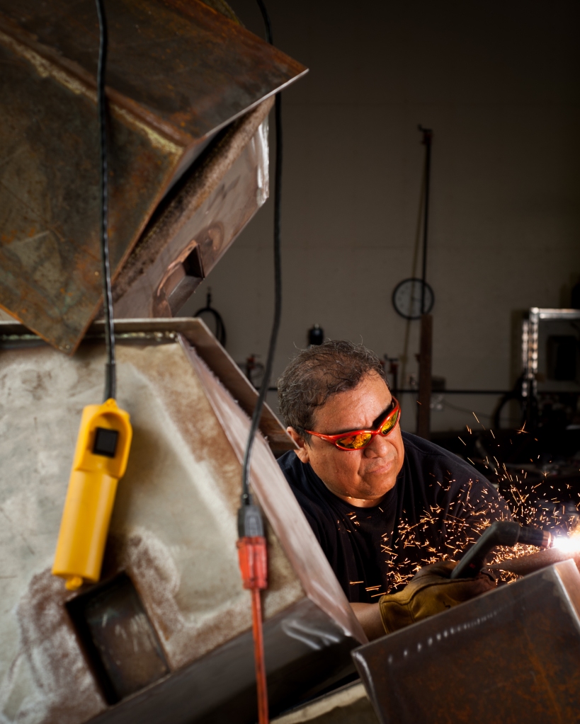 jorge leyva artist joplin mo sculptor welding
